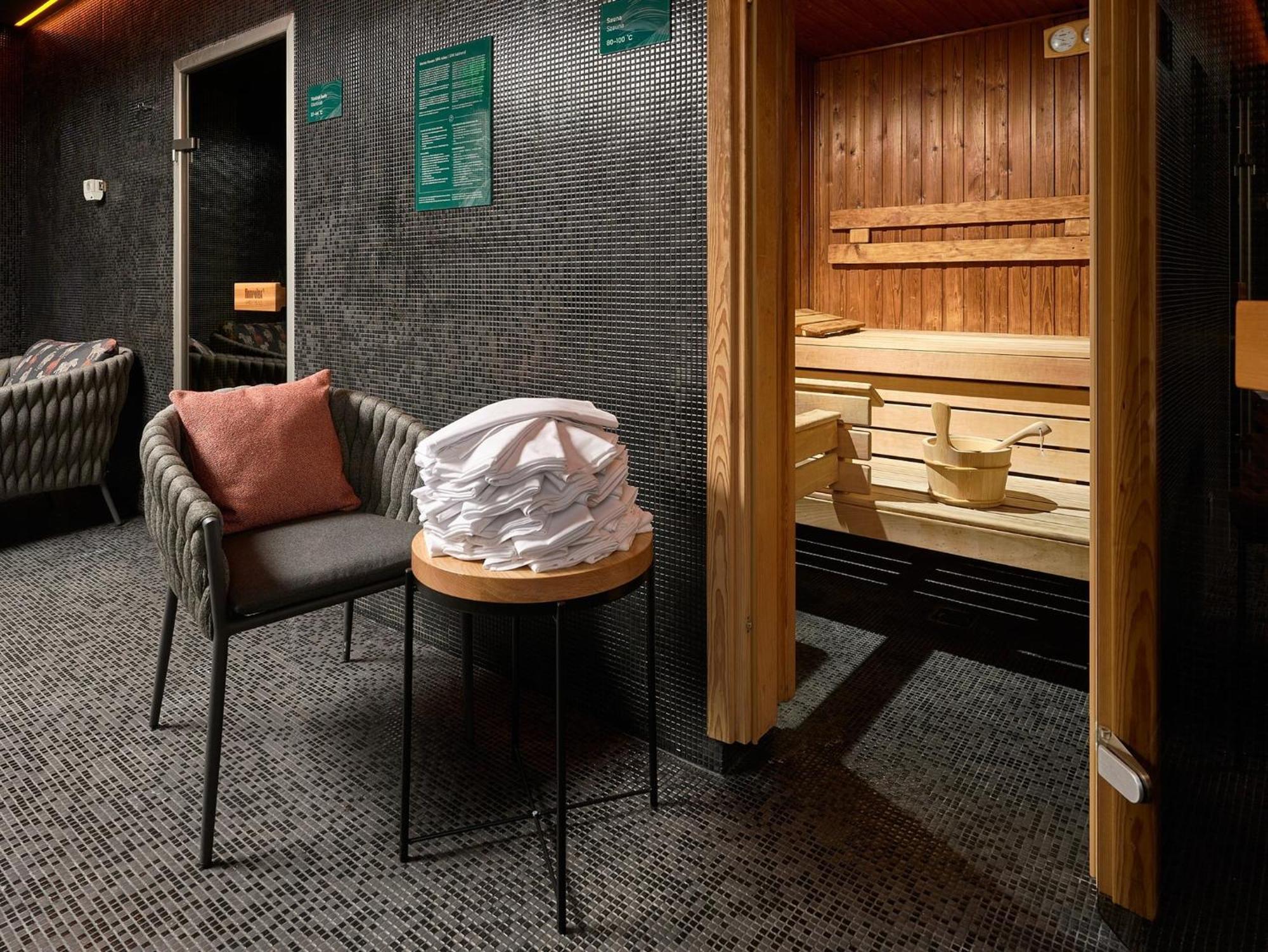 Verno House Budapest Exterior foto The sauna at the KPH spa